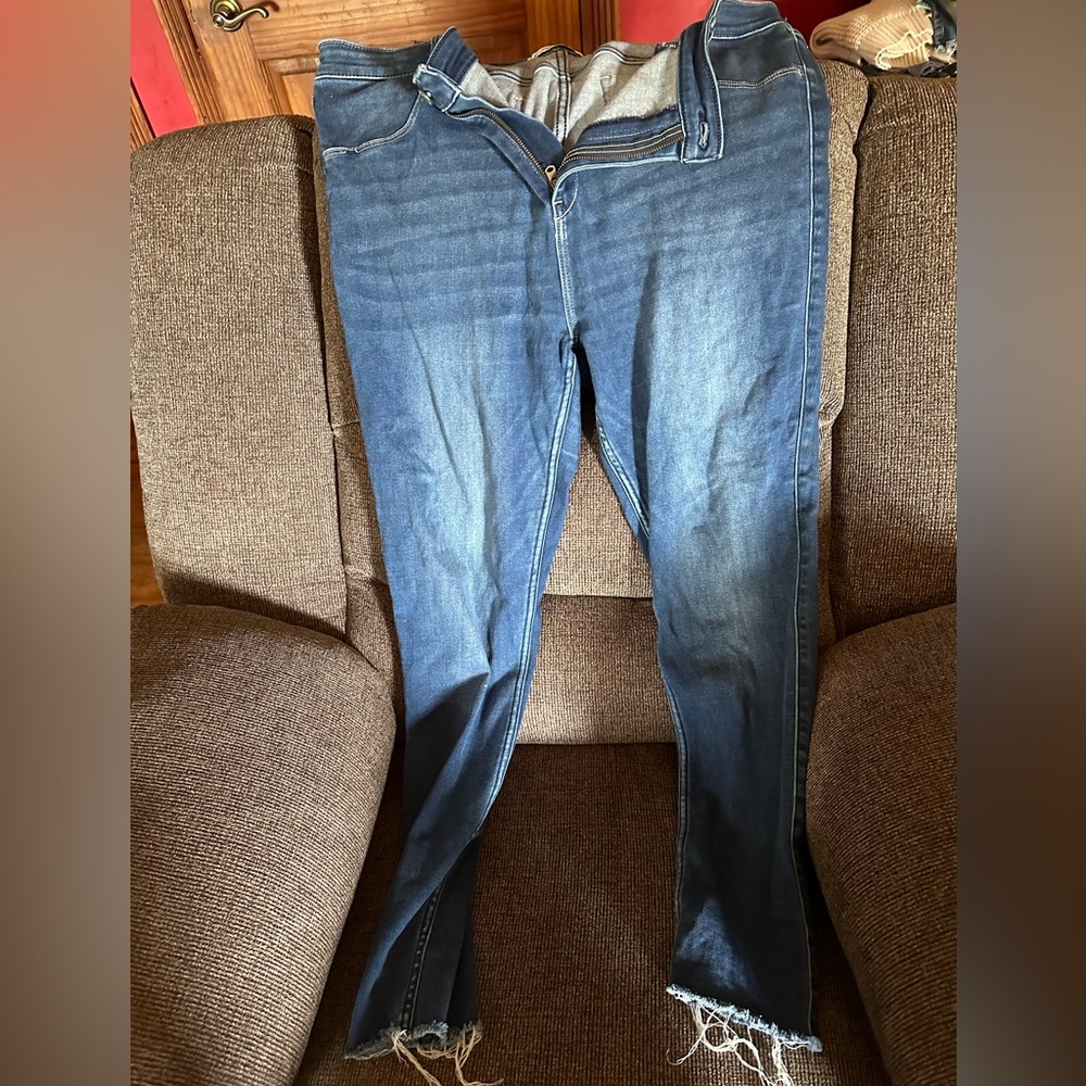 Women’s Abercrombie and Fitch Jeggings.